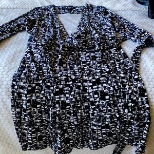 Ann Taylor Black and white dress. Size S/M.